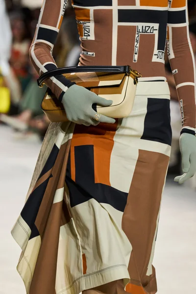 Look 104